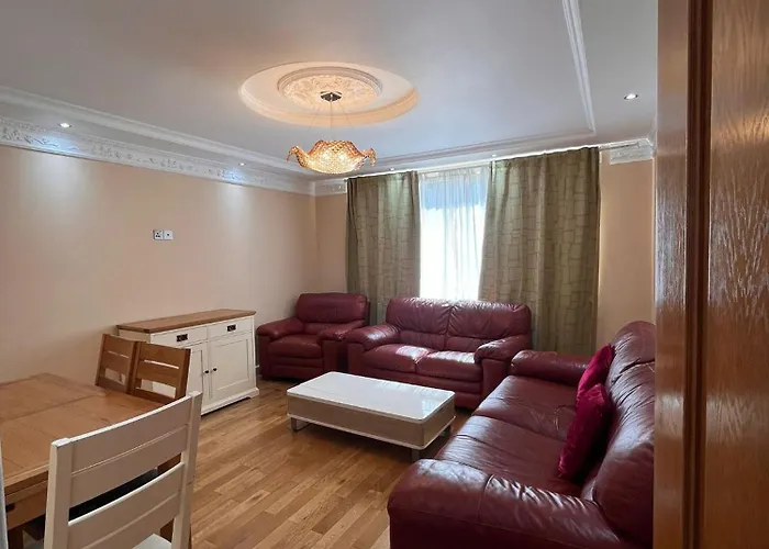 Apartment In Hyde Park