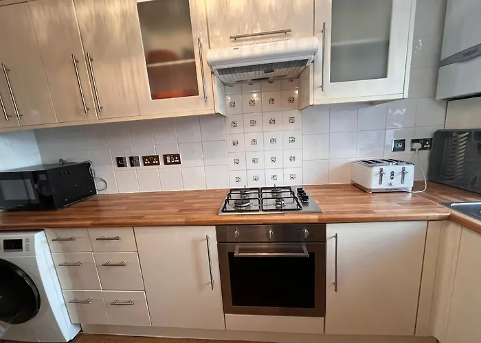 Apartment In Hyde Park
